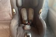 Maxi Cosi Axiss 90 degree Swivel Toddler Car Seat Black (Accident Free)