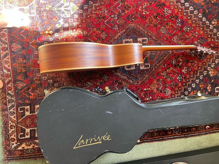 Larrivee OM-03 SP with passive  pick up and Larriveehard case.