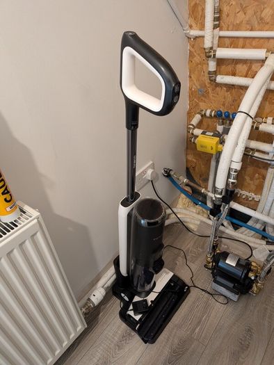 Tineco Floor One S5 cordless all-in-one wet and dry vacuum