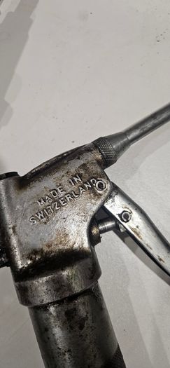 grease guns pumps
