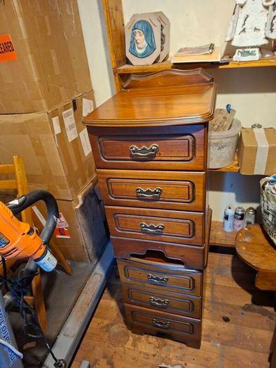 2 Bedside lockers