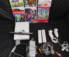 Wii bundle with 6 games