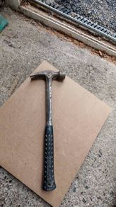 Shuttering hammer