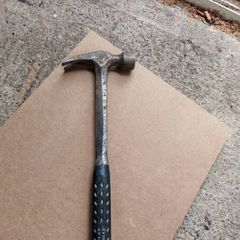 Shuttering hammer