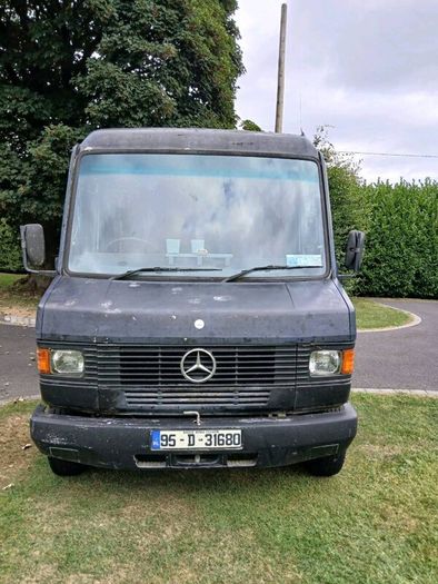 Vintage Mercedes 709d Camper Conversion
