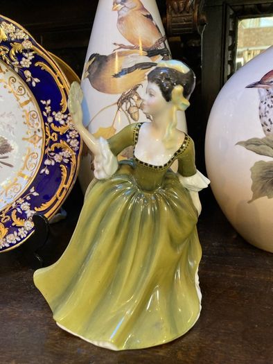 Royal Doulton figurine "Simone "