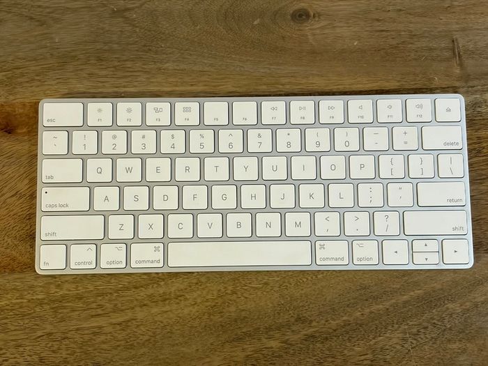Apple Magic Keyboard (Lightning). Original Packaging, Great Condition