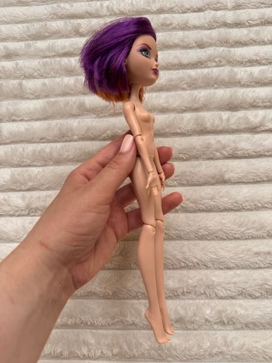 Ever After High Doll Poppy O'Hair 1st Chapter Used Please see photos