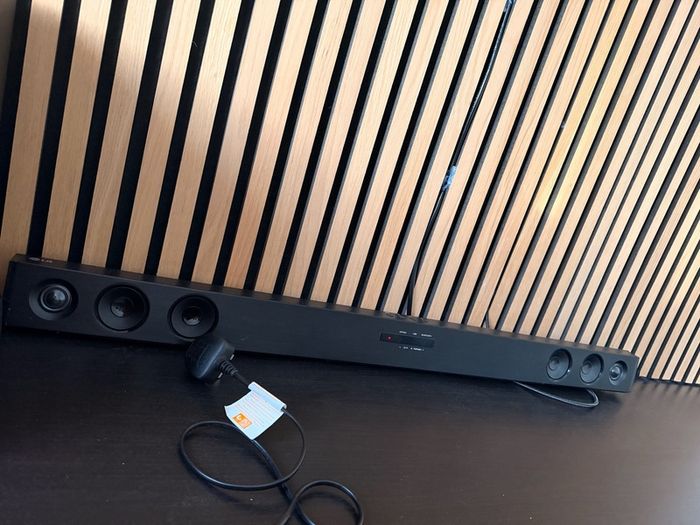 LG SJ3 Soundbar with subwoofer