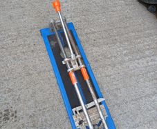 Tiles cutter