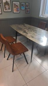 Extendable Dining Table