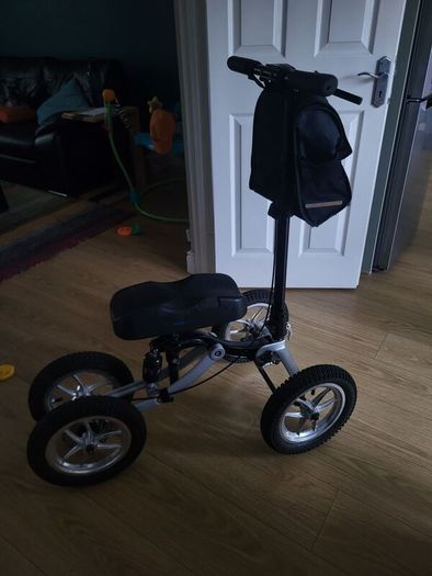 knee scooter