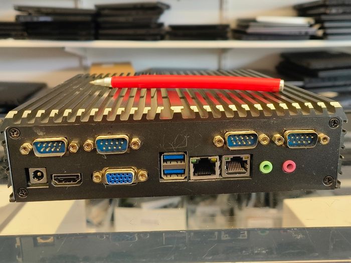 Fanless Industrial Mini PC Intel Core i7-6500U, 8GB, 256GB SSD, Windows 10 Pro RS232 HDMI VGA