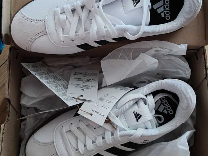 Adidas vl court 3.0 women's Shoes ( Size 41/2 UK) Brand New