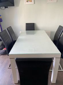 Kitchen Table and 6 chairs