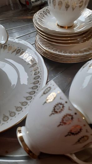 Queens Ann 18piece Tea.set