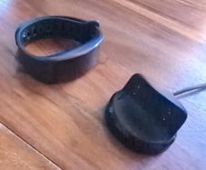 Samsung Gear Fit 2 and dock charger (Watch not working)