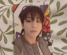 Jungkook Golden EU/UK exclusive album photocard