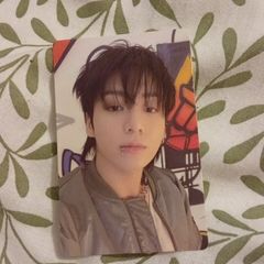 Jungkook Golden EU/UK exclusive album photocard