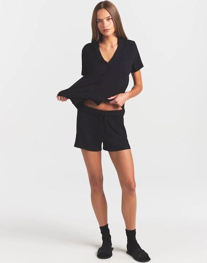 SKIMS black women's Pj set. Tags still on. Never worn.