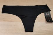Hunkemoller invisible string