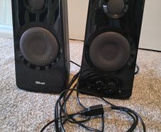 speakers
