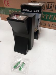 Black decorative wall light 6w
