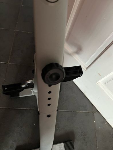 Bipedal exercise bike