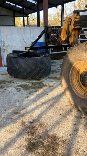 Silage wheel pushers