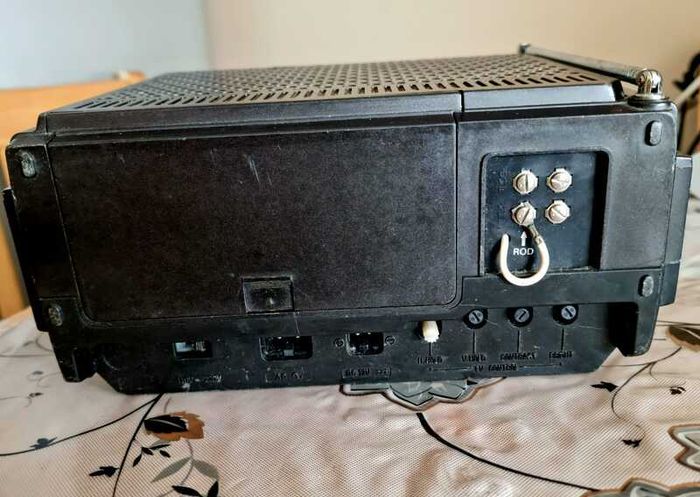 From 1978 CROWN 5TV-528UR TV AND RADIO, Made in Japan, full working.