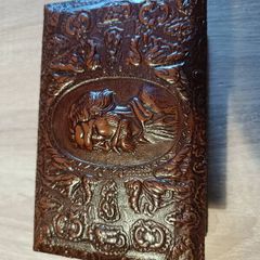 Vintage leather trinket box