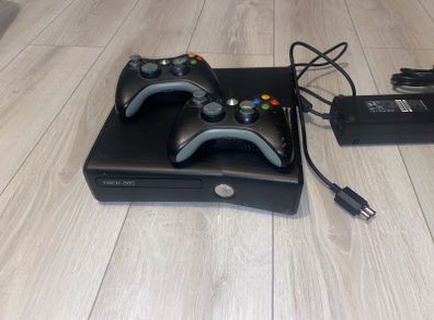 Xbox 360 Slim