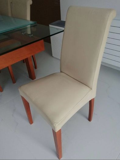 Calligaris Extendable dining table and leather chairs
