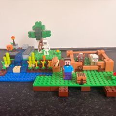 Lego Minecraft: The Farm #21114 - Retired set