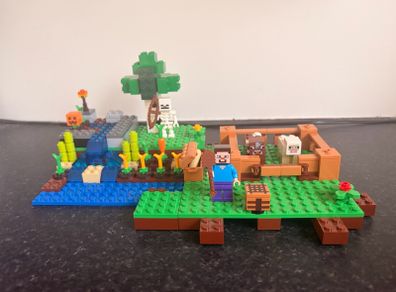Lego Minecraft: The Farm #21114 - Retired set