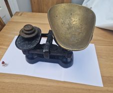Kitchen Scales kitchenalia