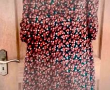 Pretty floral dress size 12 new with tag
