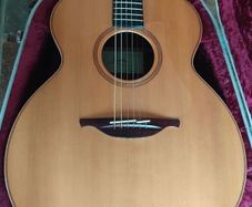 lowden 032 with highlander pickup