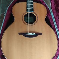 lowden 032 with highlander pickup