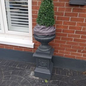 Large stone pillars and urn x 3