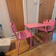 Kids Table and Chairs