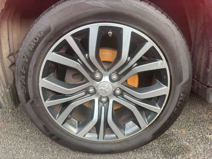 Mitsubishi Outlander 2018 Diesel 5 seater