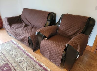 Couch set.