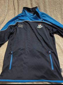 Men's dublin GAA jumper medium