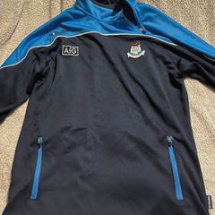 Men's dublin GAA jumper medium