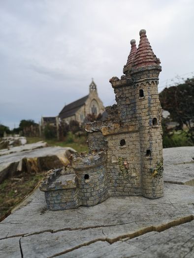 castle handcrafted model, great decoration