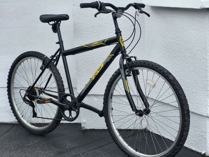 Mountain Bikes  X 2  150 As A Pair Or 85 Each