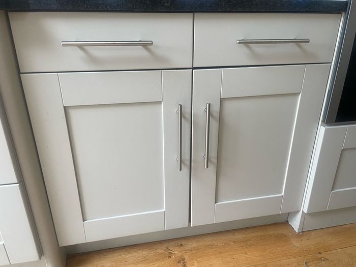 Solid timber shaker kitchen doors and drawers