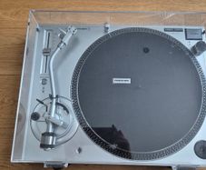 Vinyl Turntable - Audio Technica AT-LP120XUSB
