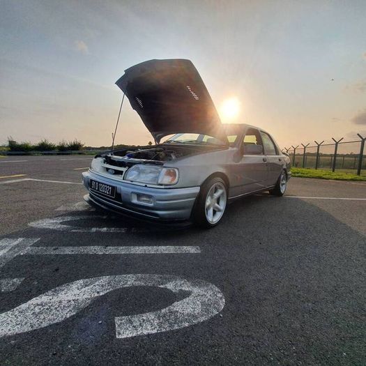 ford sierra cosworth Replica 230bhp